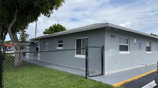 Building Photo - 4101 NW 30th Terrace
