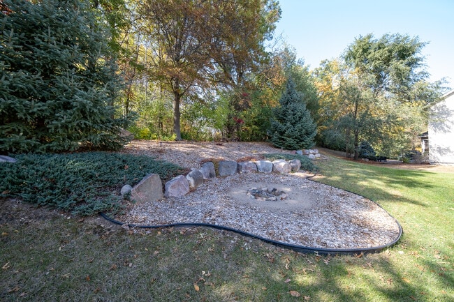 Building Photo - 15863 Kendale Dr