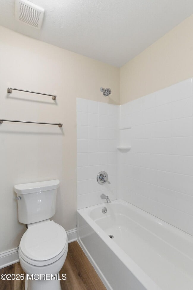 Building Photo - 40 Greenwood Loop Rd