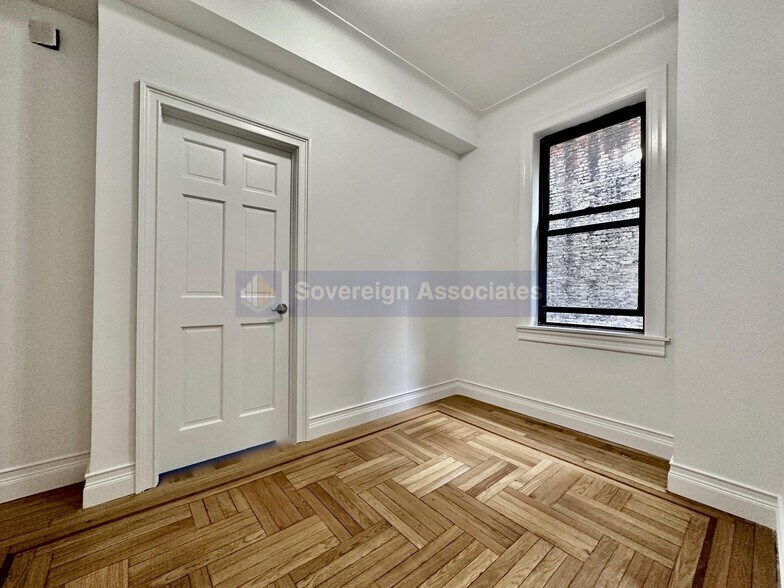 Building Photo - 308 W 104th St