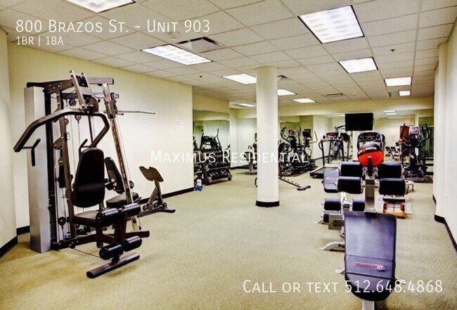 Building Photo - 800 Brazos St