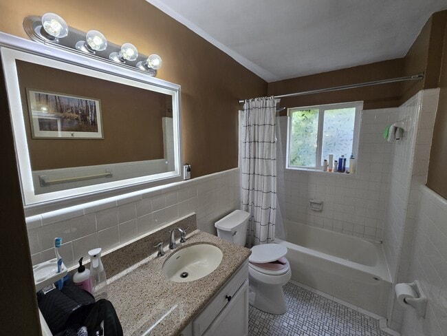 Building Photo - 4616 Crown Point Ln