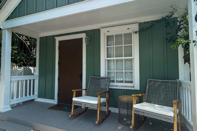 Building Photo - 1011 Howe St