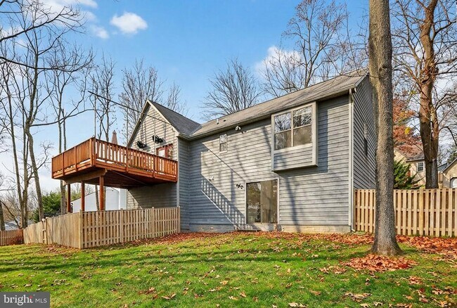 Building Photo - 7011 Fox Chase Rd