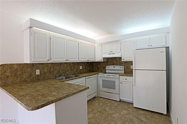 Building Photo - 12351 Woodrose Ct