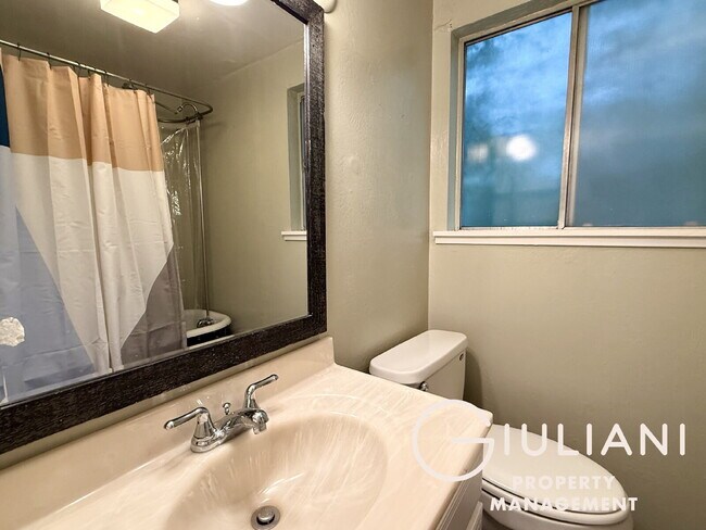 Building Photo - Charming 1-Bedroom Unit in San Anselmo!