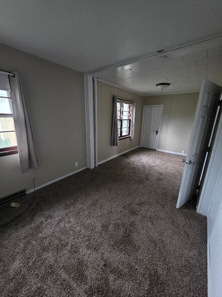 Building Photo - 1003 Bluff St