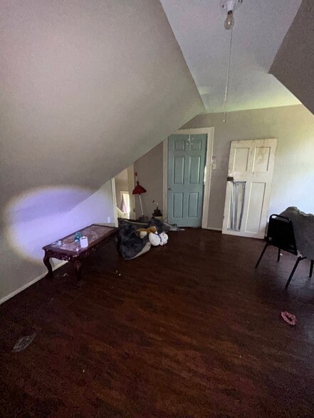 Building Photo - 5051 Thrush Ave