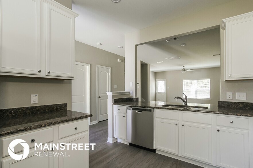Building Photo - 23051 Bellini Dr
