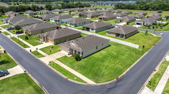 Building Photo - 8810 SW 63rd Ave