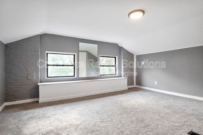 Building Photo - 3158 Oregon Ave