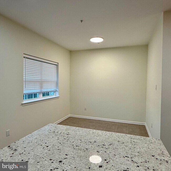 Building Photo - 153 Mercer Ct