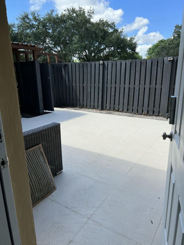 Building Photo - 2101 21st Ln