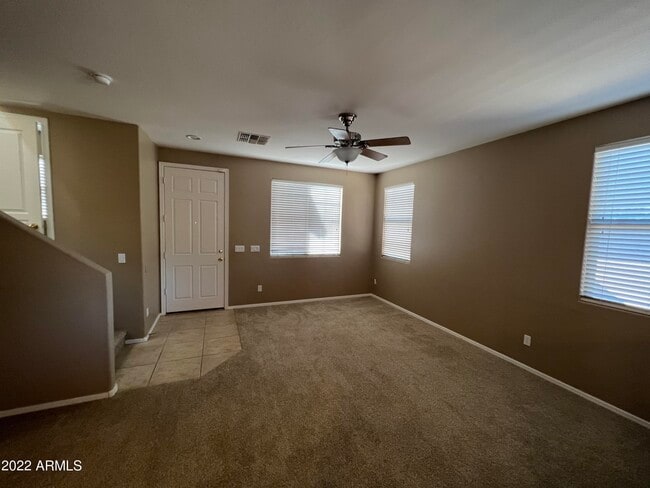 Building Photo - 146 E Catclaw St