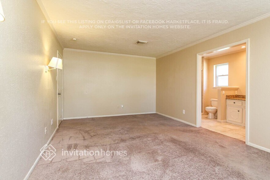 Building Photo - 5803 Old Lodge Dr