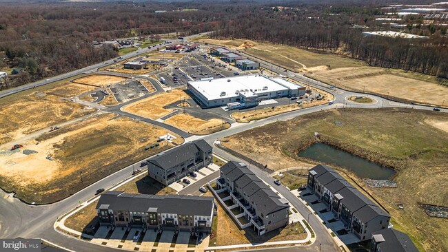 Building Photo - 720 Glenn Lk Dr