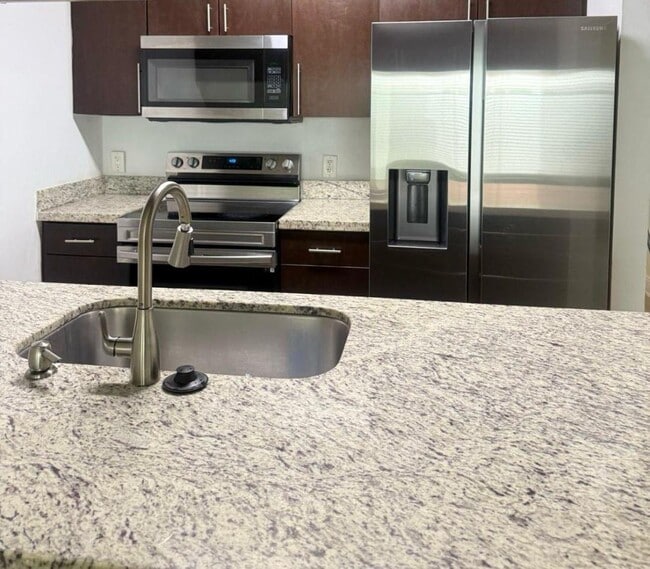 Building Photo - 5820 Albert Rd