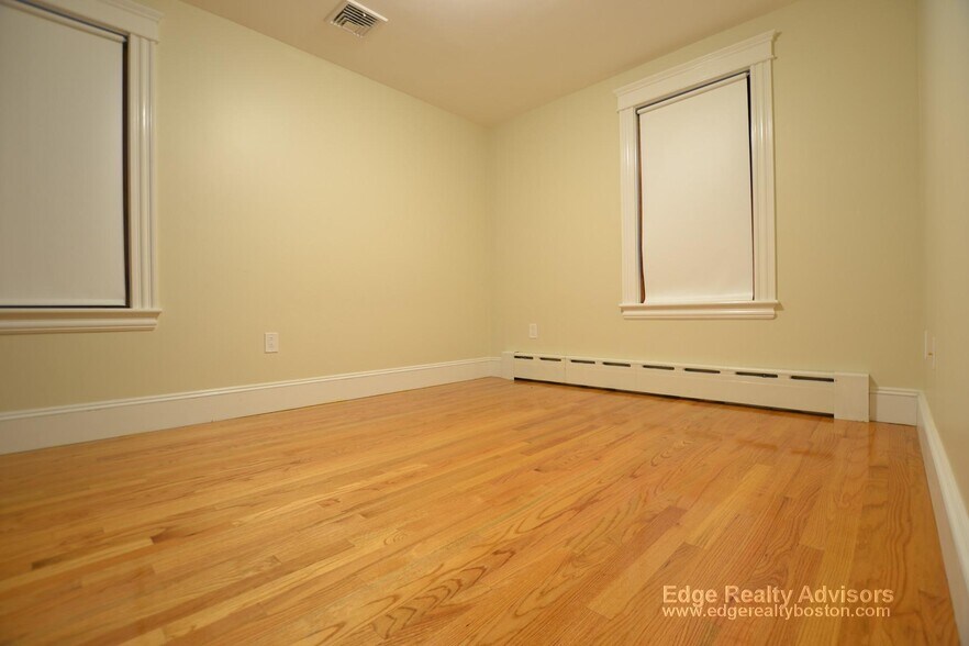 Building Photo - 44 Gerrish St