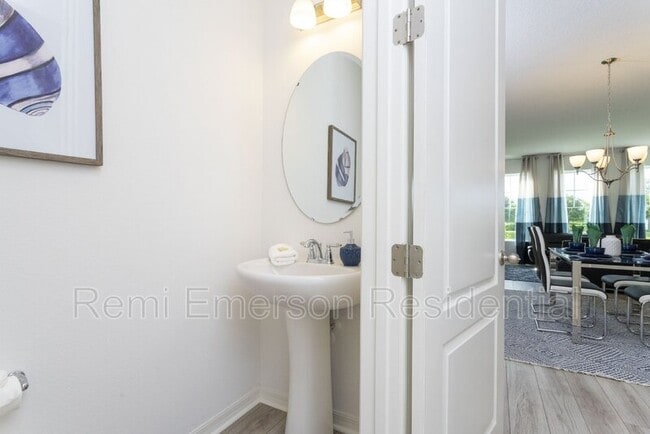 Building Photo - 700 Benoi Dr