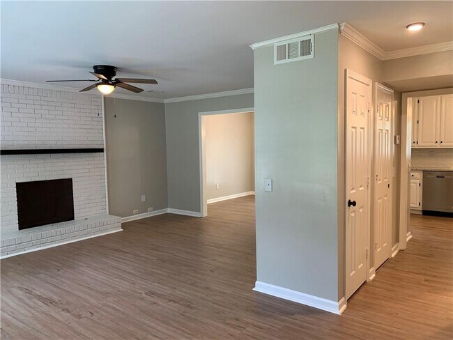 Building Photo - 5234 Wexford Ln