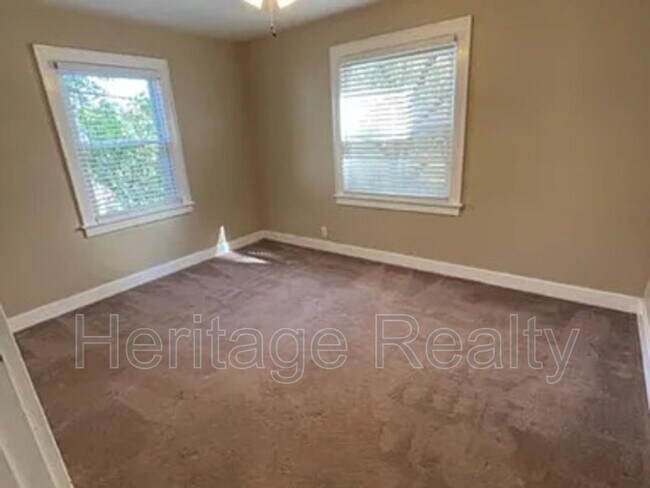 Building Photo - 3201 Avondale Ave