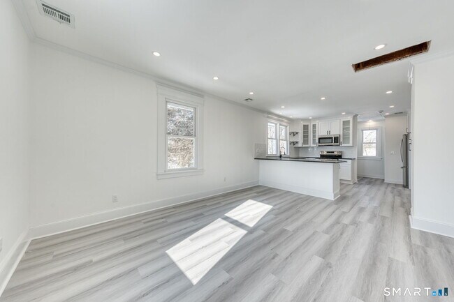 Building Photo - 44 Wallace Row