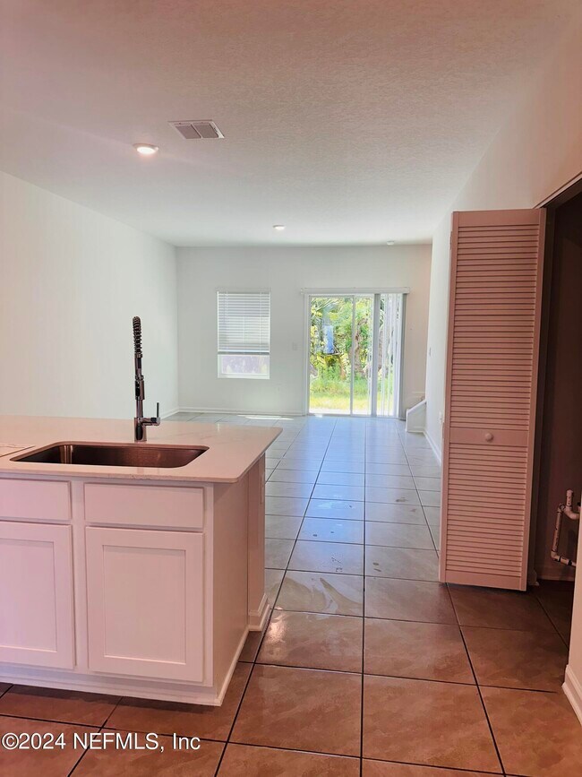 Building Photo - 30 Tidal Bch Ave