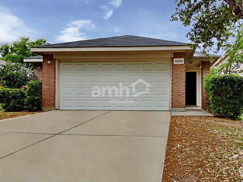 Primary Photo - 11809 Bobcat Dr
