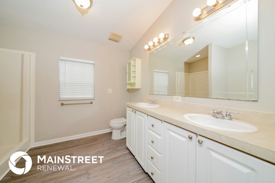 Building Photo - 2516 Jeannin Dr
