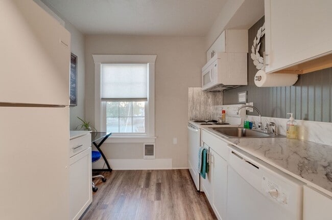 Building Photo - Garland district 1 bedroom apartment (Furnished)