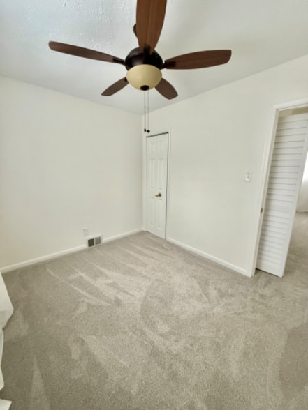 Building Photo - 18288 Deering St