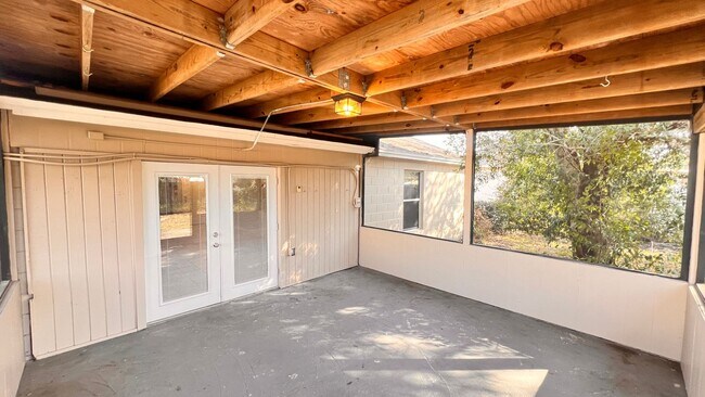 Building Photo - Charming 2 Bedroom, 1 Bathroom Home in Deltona!!