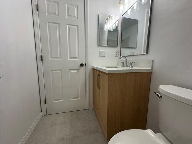 Building Photo - 1817 Townhall Ln