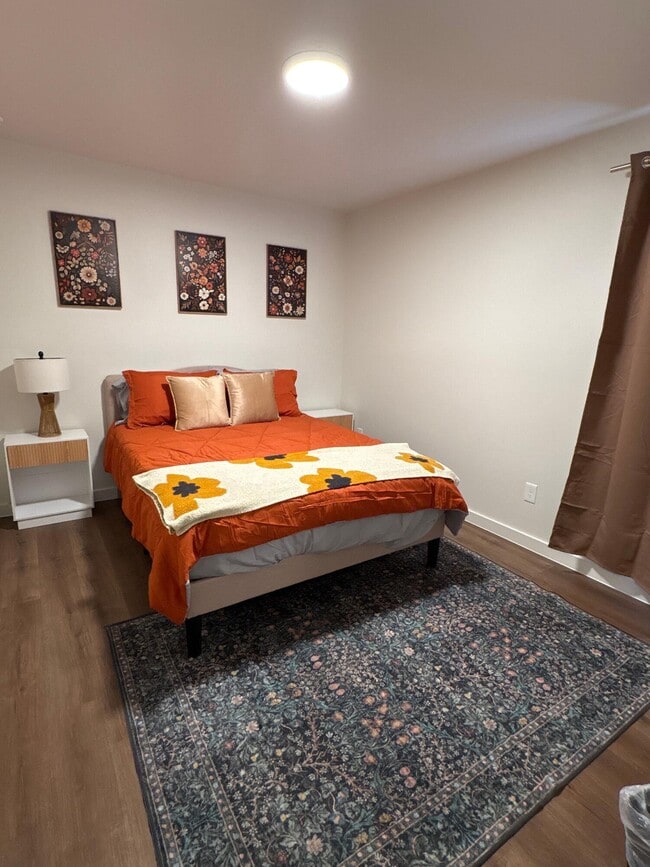 Building Photo - 2124 Langford Ave