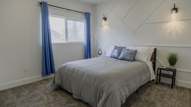 Building Photo - Fully furnished- Long and short term rental in Lehi! Boat and RV parking available.
