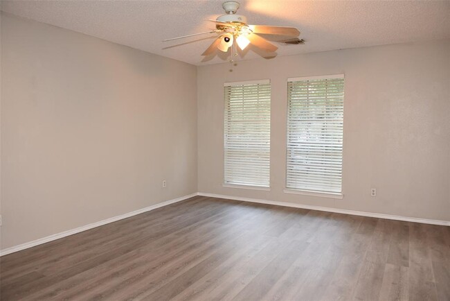 Building Photo - 2811 Grants River Cir