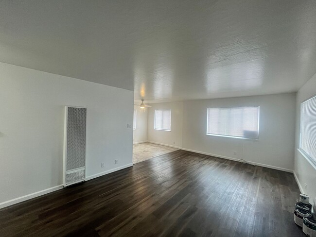 Building Photo - Gower Properties - 046-3