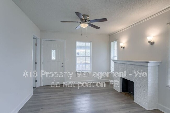 Building Photo - 6215 S Benton Ave