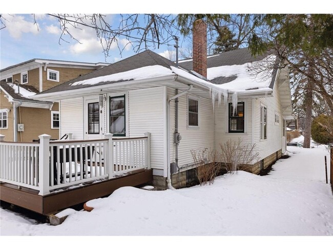 Building Photo - 2044 Portland Ave