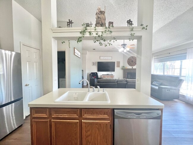 Building Photo - NEW IN MANAGEMENT - AVAILABLE NOW