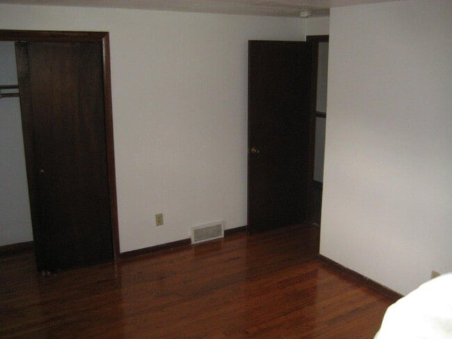 Building Photo - 3122 Churchill Dr