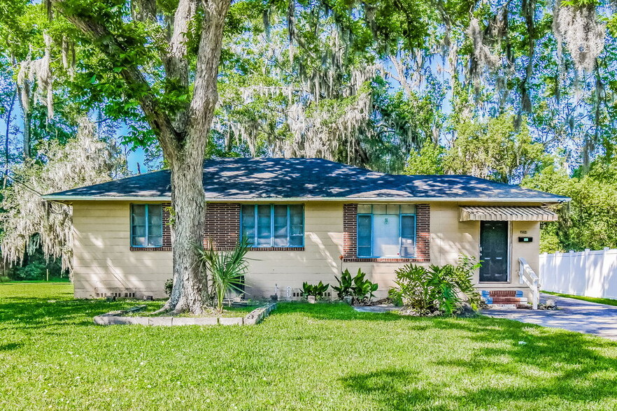 Primary Photo - 5204 Mays Dr