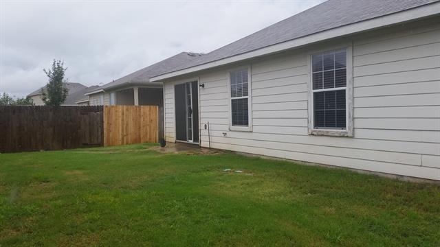 Building Photo - 14020 Esperanza Dr