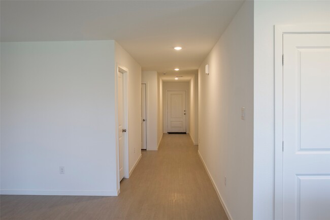 Building Photo - 26614 Pampas Grass Ln