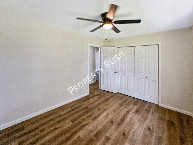 Building Photo - 702 Fricks Ln
