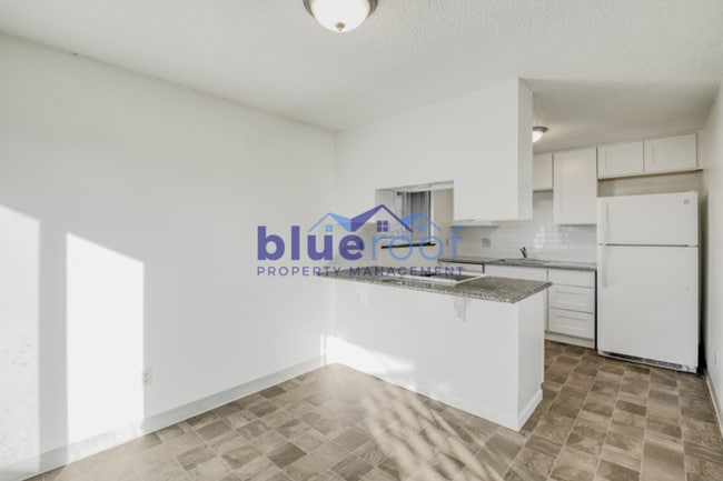 Building Photo - 14904 SE Arista Dr