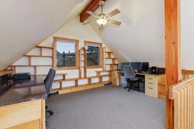 Building Photo - Incredible 5 BD/5 BA Mountain Home in the ...