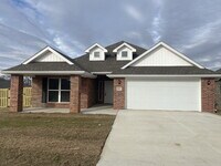 Building Photo - 2414 Graham Ln