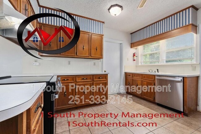 Building Photo - 7470 Moffett Rd