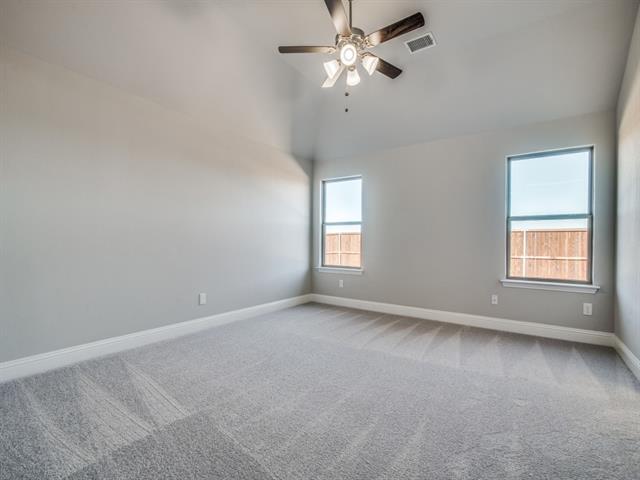 Building Photo - 512 Redbud Dr